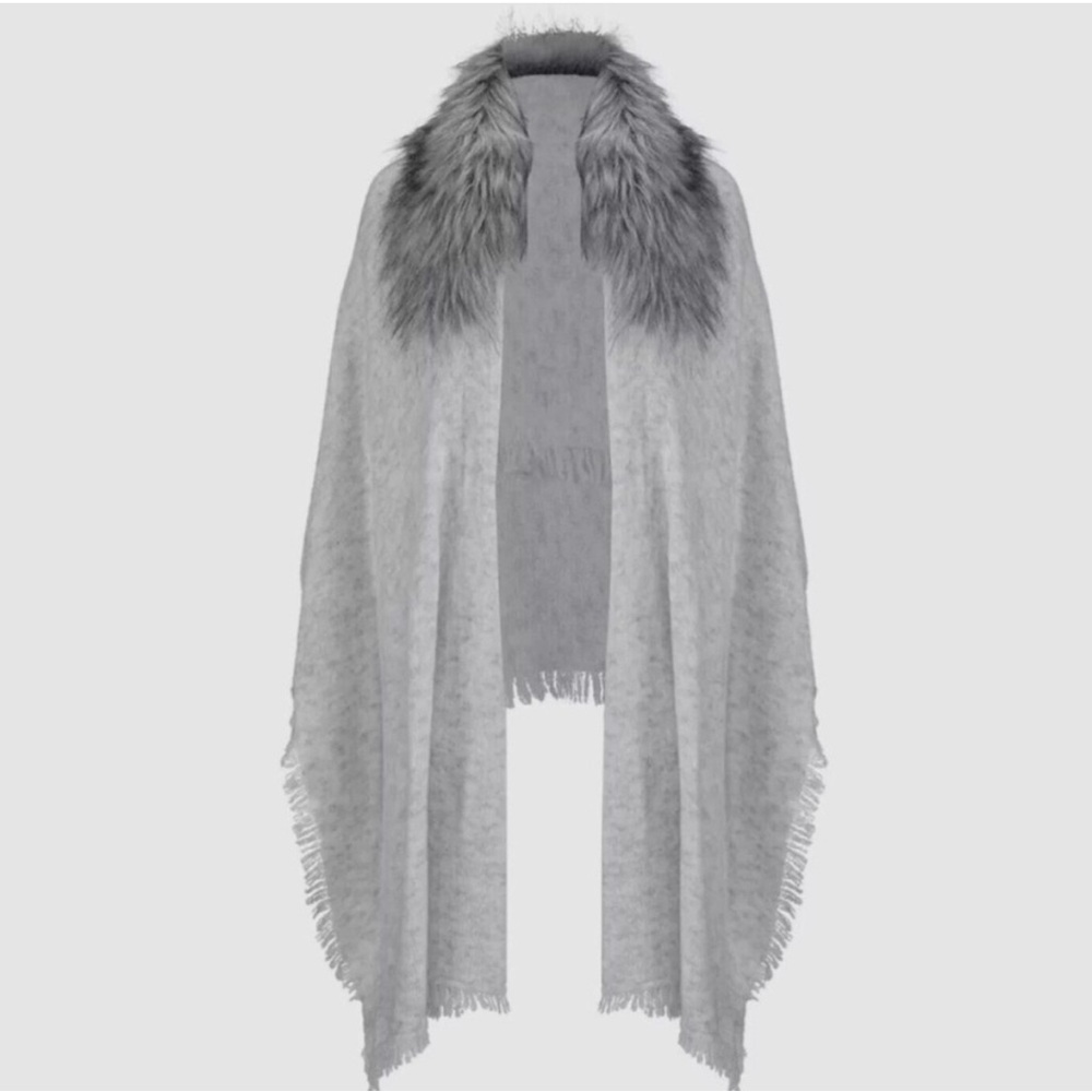 CAbi Faux Fur Trim Wrap Shawl Gray One Size Poncho Cape Winter - Picture 2 of 7